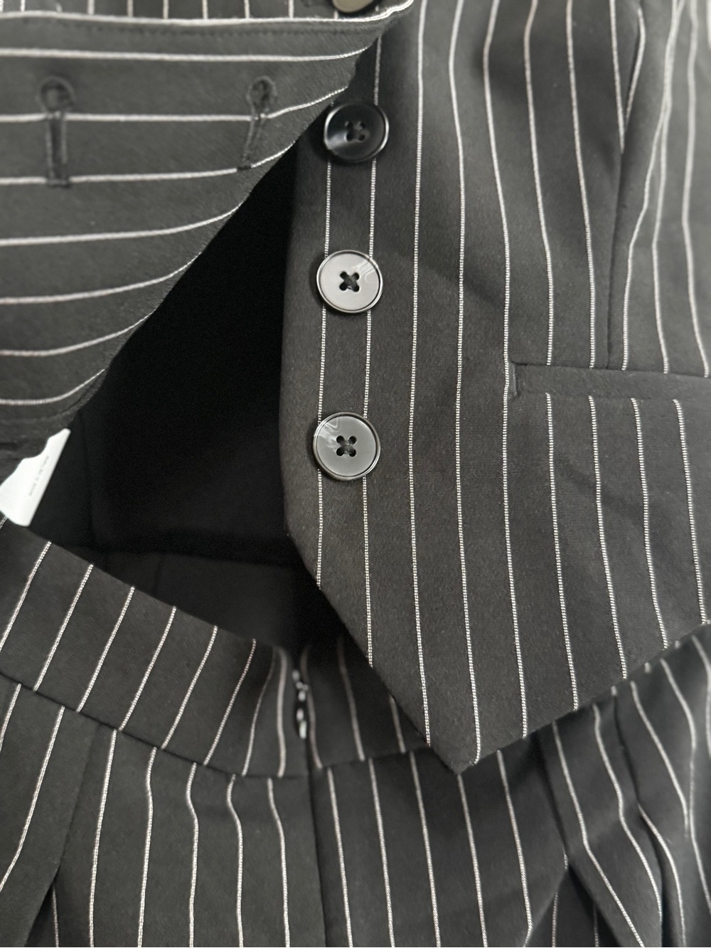 Express Pinstripe Tailored Vest Wide Leg Jumpsuit Black White Size 2 - Picture 7 of 13